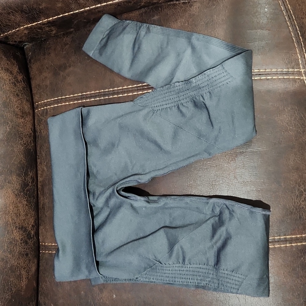 Mono b size small dark grey